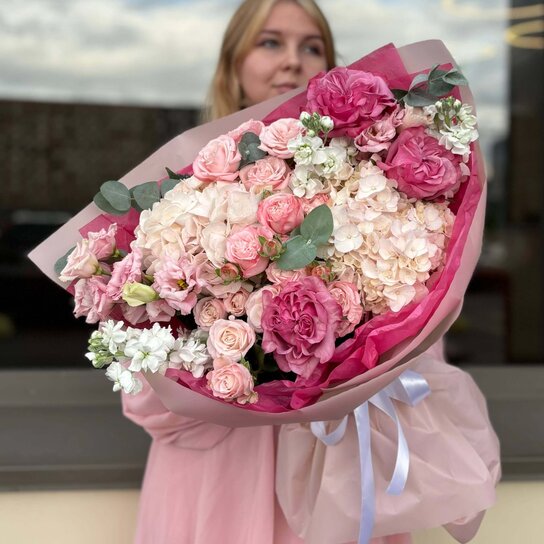 Авторский букет №239 из гортензий, роз, маттиолы и эустомы Фото 2