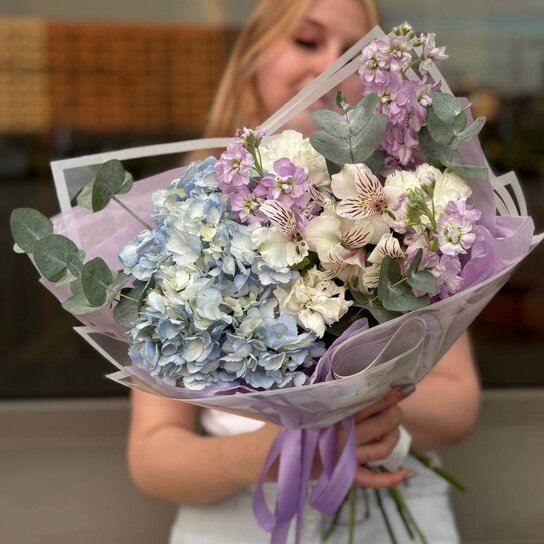 Авторский букет №245 из гортензии, альстромерий, маттиолы и диантусов Фото 2