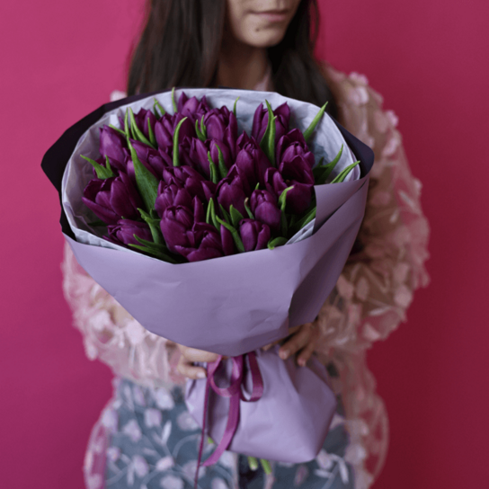 Монобукет №196 из 25 фиолетовых тюльпанов Фото 2