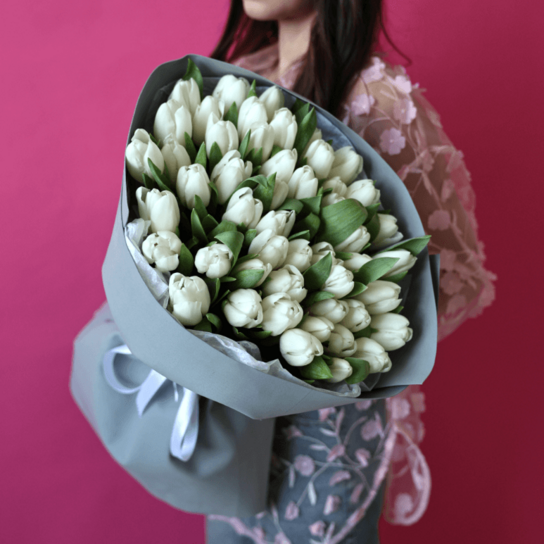 Монобукет №205 из 51 белоснежного тюльпана Фото 3