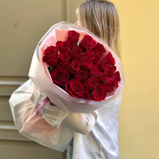 Монобукет №214 из 25 красных роз Фото 2