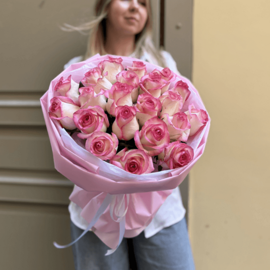 Монобукет №228 из 1 розовой розы Джумилия Фото 2