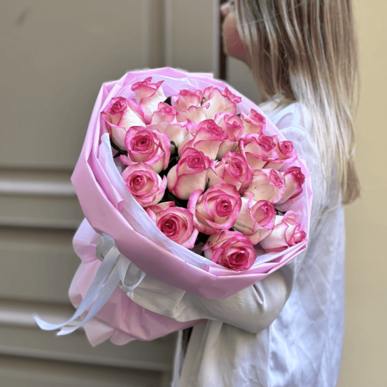 Монобукет №228 из 1 розовой розы Джумилия Фото 5