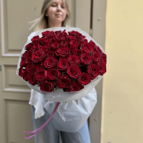 Монобукет №229 из 51 красной розы Фото 6