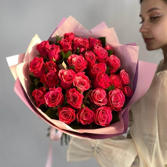 Монобукет №243 из 29 малиновой розы Фото 4