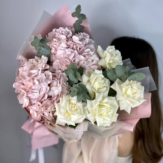 Авторский букет №260 Французские розы и гортензия Фото 3