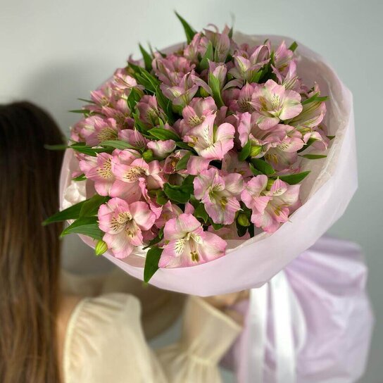 Монобукет №249 Букет розовых альстромерий Фото 4