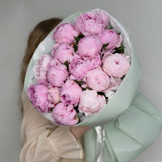 Монобукет №259 15 розовых пионов Sarah Bernhardt Фото 4
