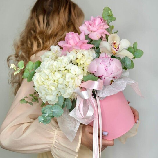 Композиция №169 Нежные цветы в коробке Фото 4