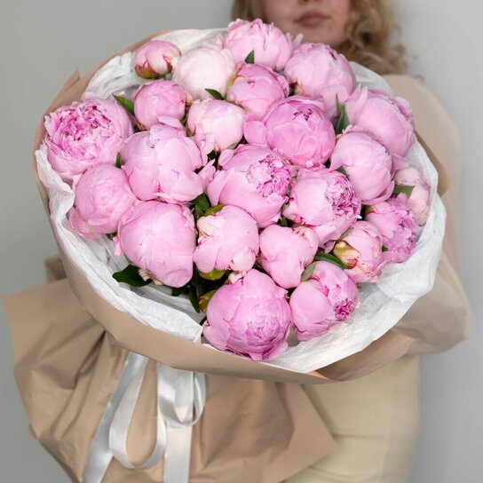 Монобукет №260 Пионы Sarah Bernhardt в букете из 23 штук