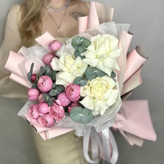 Авторский букет №271 из французских и кустовых роз Фото 2