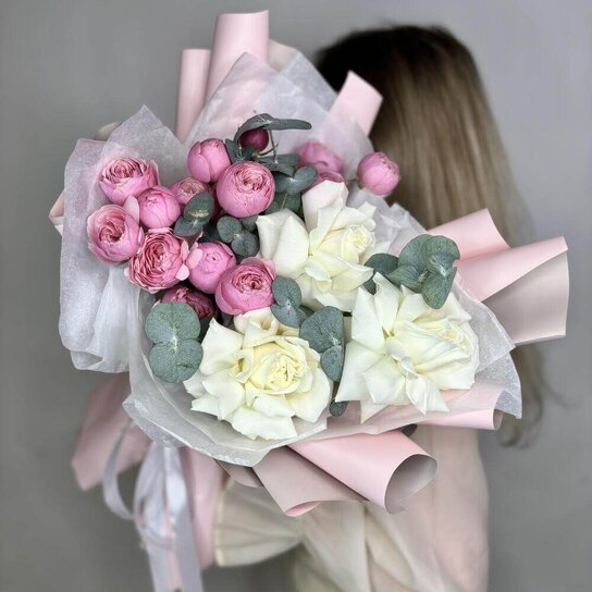 Авторский букет №271 из французских и кустовых роз Фото 4