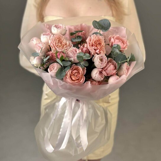 Монобукет №262 Кустовые пионовидные розы и эвкалипт Фото 3