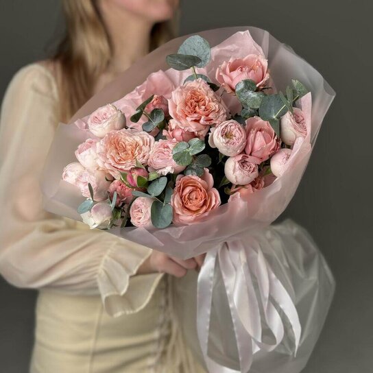 Монобукет №262 Кустовые пионовидные розы и эвкалипт Фото 4