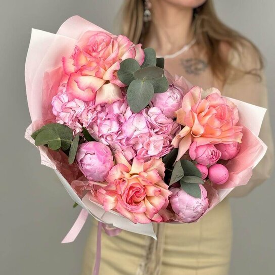 Авторский букет №277 Букет из пионов, французских роз и гортензии Фото 3