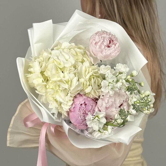Авторский букет №279 Летний букет из пионов, маттиолы и гортензии Фото 4