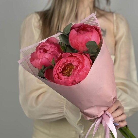 Монобукет №264 Комплимент из пионов Coral Charm Фото 2