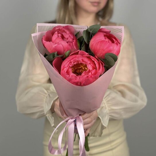 Монобукет №264 Комплимент из пионов Coral Charm Фото 3