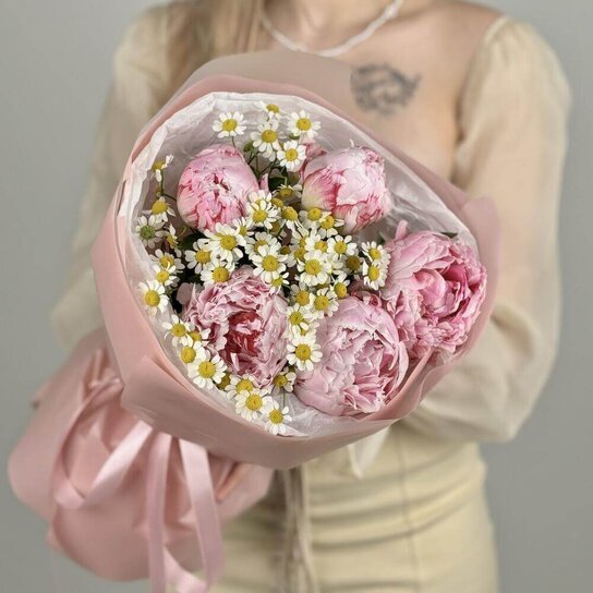 Авторский букет №287 Пионы и ромашки Фото 4