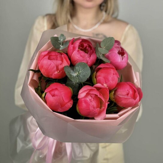 Монобукет №267 Пионы Coral Charm 7шт с эвкалиптом Фото 2