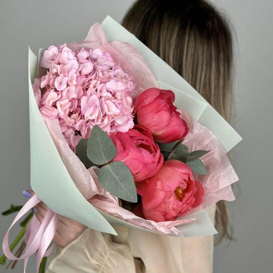 Авторский букет №289 Гортензия и Пионы Coral Charm Фото 3