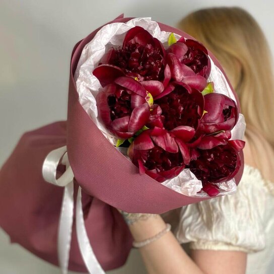 Монобукет №303 Пионы винного цвета Red Charm Фото 3